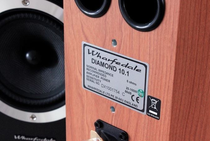 와피데일(Wharfedale) 다이아몬드(Diamond) 10.1 북쉘프 스피커