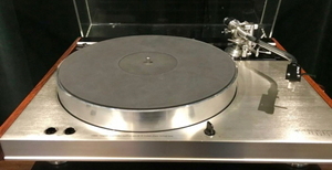 럭스만(Luxman) PD444 턴테이블