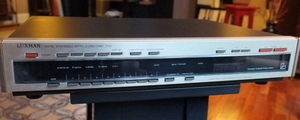 럭스만(Luxman) T-02 튜너