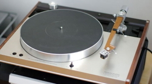 럭스만(Luxman) PD441 턴테이블