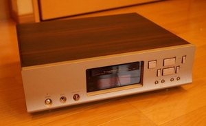 럭스만(Luxman) D-700s CDP