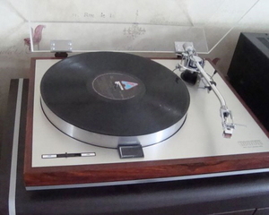 럭스만(Luxman) PD121A  턴테이블