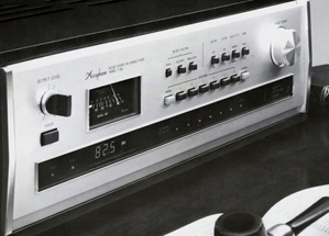 아큐페이즈(Accuphase) T-105 튜너