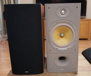 B&W(비엔더블유) DM 602 S3 북쉘프 스피커
