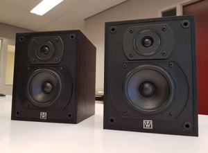 와피데일(Wharfedale) 다이아몬드(Diamond) 3 북쉘프 스피커