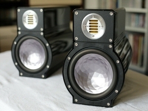 엘락(Elac) BS 330CE(크리스탈 에디션)