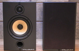 와피데일(Wharfedale) 다이아몬드(Diamond) 8.1 북쉘프 스피커