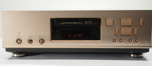 럭스만(Luxman) D-7 CDP